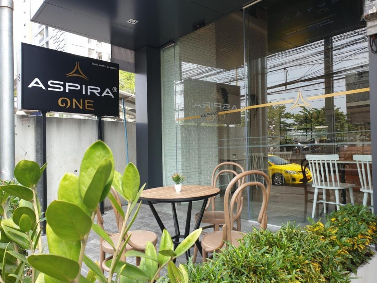 Aspira One Sutthisan Bangkok Exteriör bild